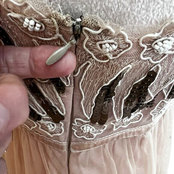 Tintoretto Embellished Cocktail Dress US 8 | Blush Sequin Fairycore Floral Mesh - Picture 7 of 11